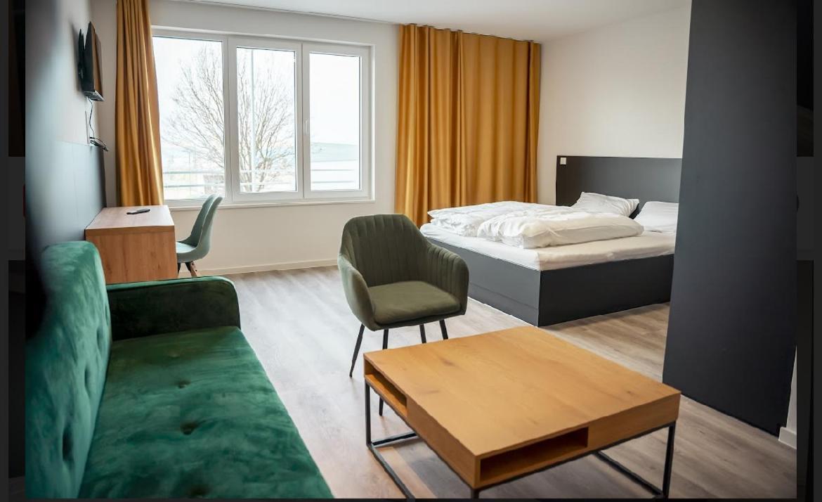 Vis A Vis Hotel 4*