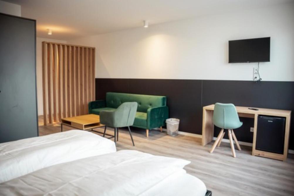 Vis A Vis Hotel